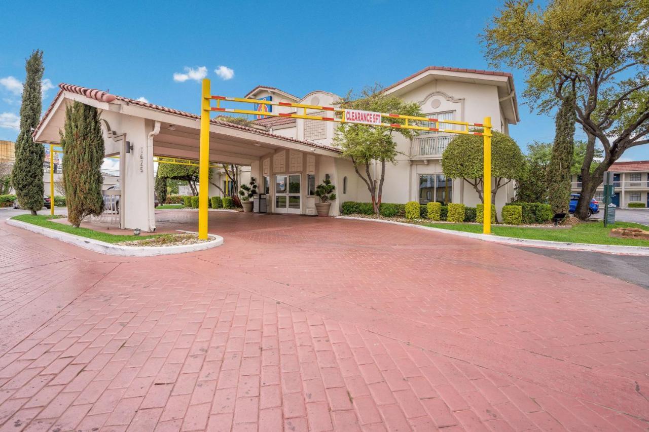 Motel 6-Dallas, Tx - Market Center Kültér fotó