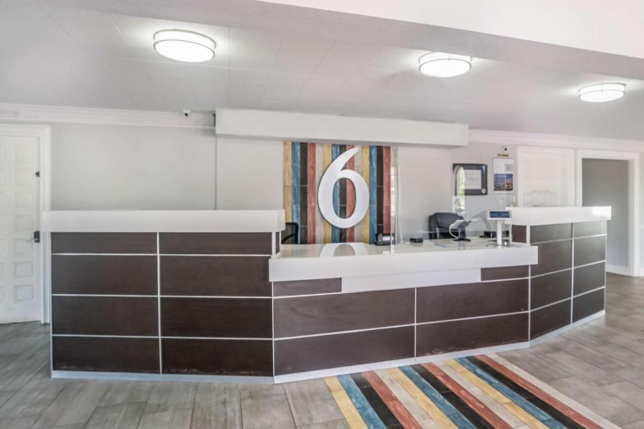 Motel 6-Dallas, Tx - Market Center Kültér fotó