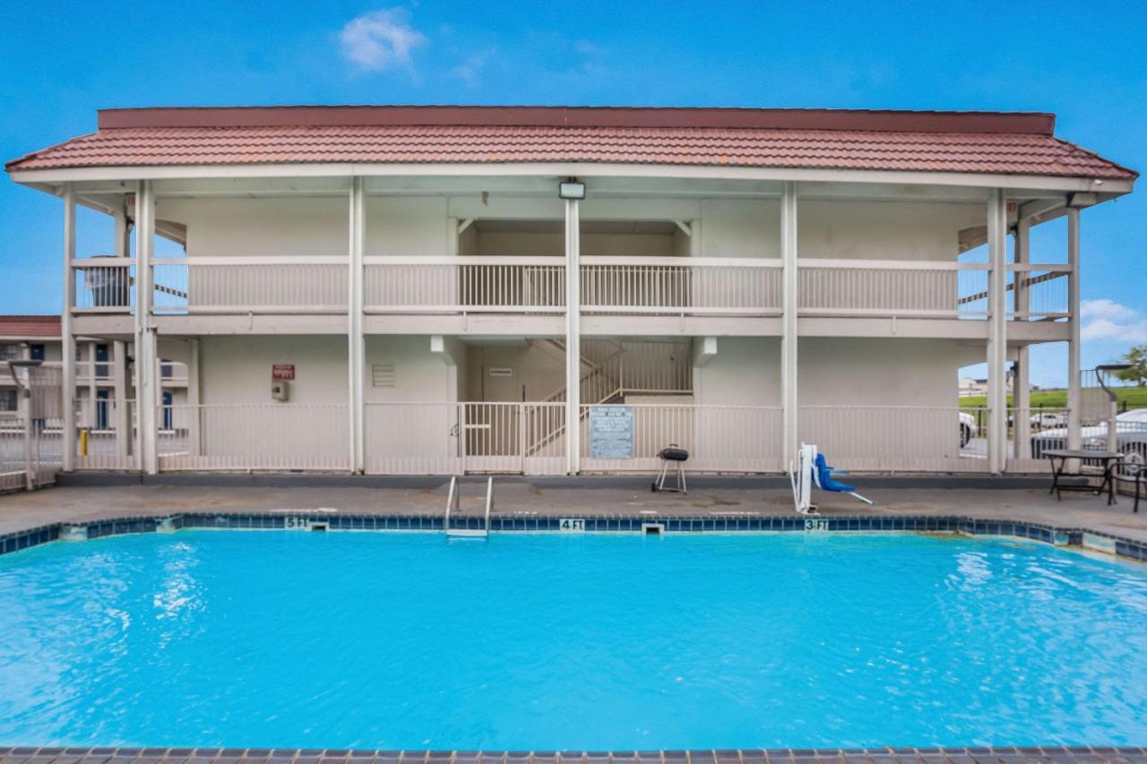 Motel 6-Dallas, Tx - Market Center Kültér fotó