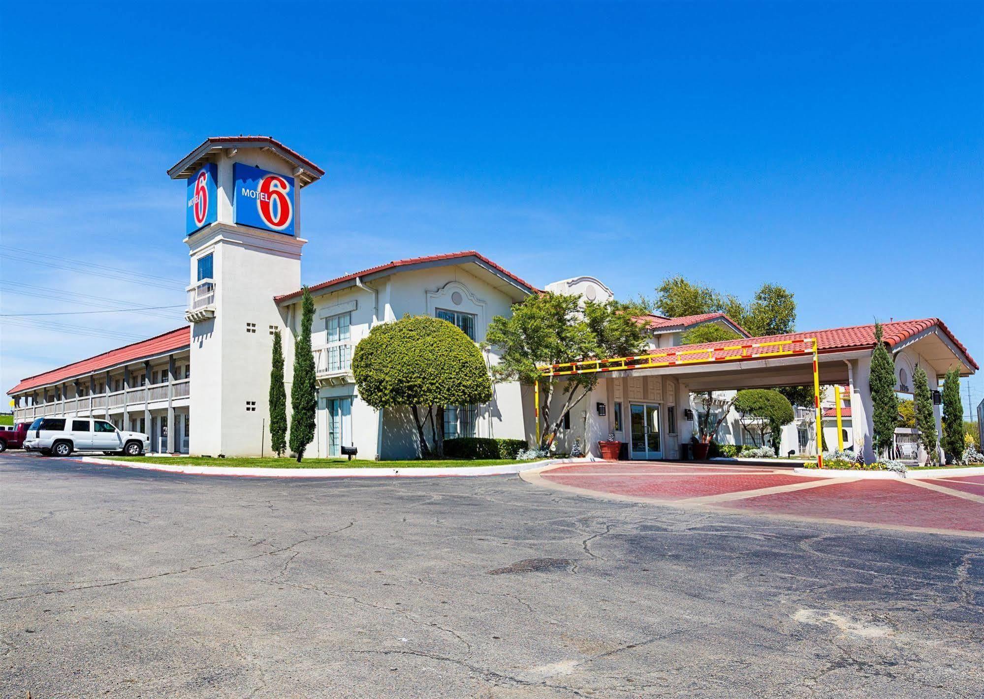 Motel 6-Dallas, Tx - Market Center Kültér fotó