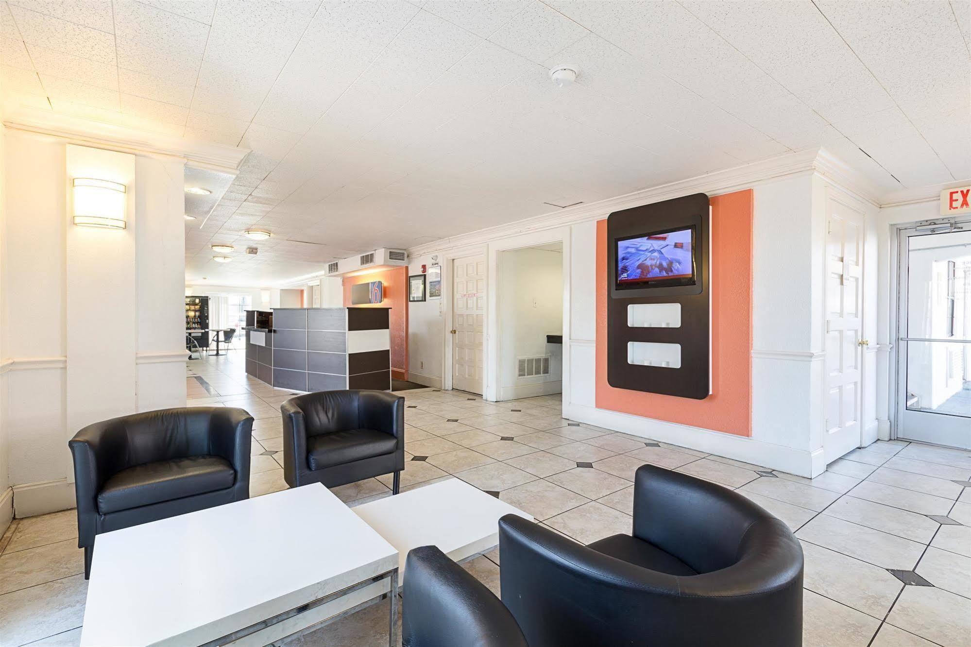 Motel 6-Dallas, Tx - Market Center Kültér fotó